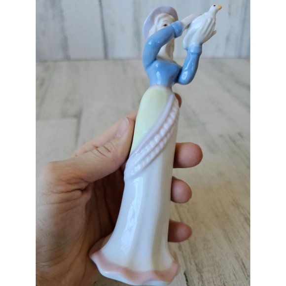 Porcelain lady bird dove figurine statue‎ - Picture 10 of 11